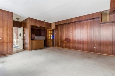 A rare opportunity to acquire a fully vacant mixed-use building - photo 15
