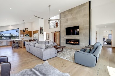 Dream mountain living awaits in this stunning modern home built - photo 15