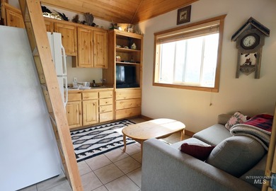 On the edge of Kendrick, Idaho, this private 713+ acre property - photo 18