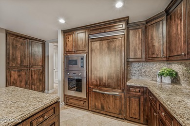 PANORAMIC SCOTTSDALE VIEWS!- 10th floor residence with two