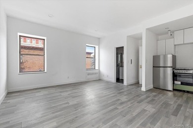 A rare opportunity to acquire a fully vacant mixed-use building - photo 35