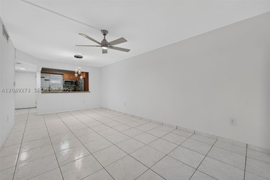Beautifully remodeled and spacious 2-bedroom, 2-bathroom condo - photo 10