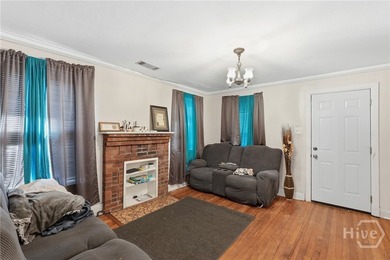 This spacious 3 bedroom, 2 bath home in Avondale features a - photo 5