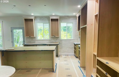 Designed and built by master carpenter Brian Lacouture and - photo 10