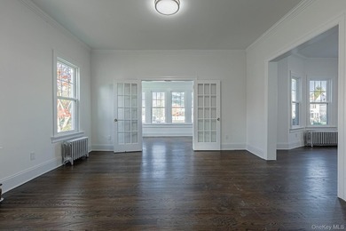 Welcome to this beautifully maintained 3-bedroom, 3-bath - photo 11
