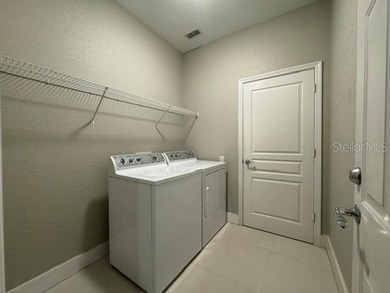 Welcome to this beautifully maintained two-story residence - photo 17