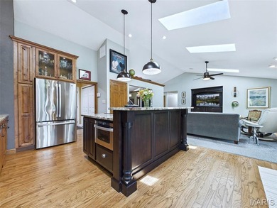 Quality construction, space, and gorgeous views all wrapped in - photo 19