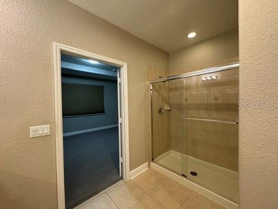 Welcome to this beautifully maintained two-story residence - photo 20