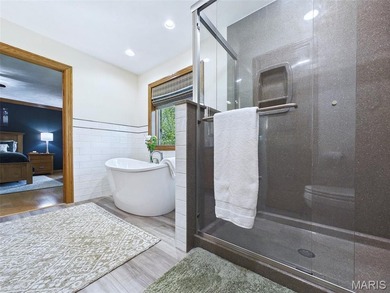 Quality construction, space, and gorgeous views all wrapped in - photo 26