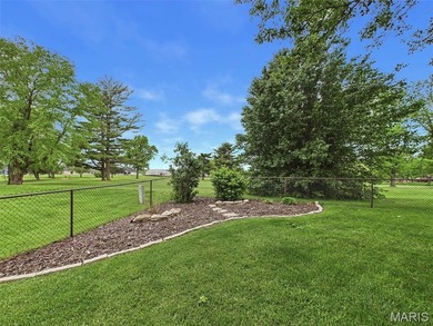Quality construction, space, and gorgeous views all wrapped in - photo 37