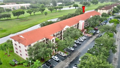 (private lake, pond, creek) Condo For Sale in Pembroke Pines Florida