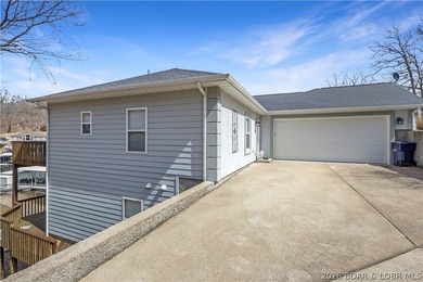 Enjoy the ultimate Lake of the Ozarks lifestyle in this - photo 43
