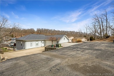 Enjoy the ultimate Lake of the Ozarks lifestyle in this - photo 45