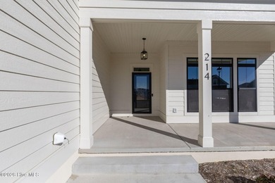 A rare opportunity to own a better-than-new Modern Farmhouse - photo 5