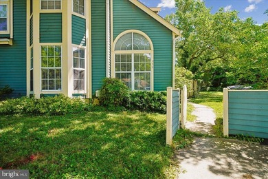 Experience Annapolis living at its finest in this stylish - photo 4
