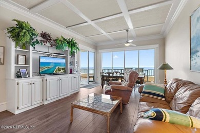 Gorgeous 3 bed/2 bath penthouse in the sought-after Sandcastle - photo 6