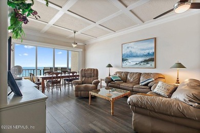 Gorgeous 3 bed/2 bath penthouse in the sought-after Sandcastle - photo 8
