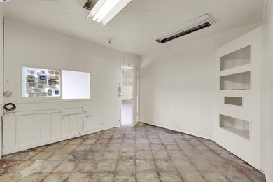 Excellent opportunity to own a versatile commercial property - photo 13