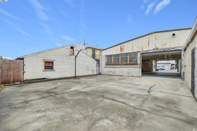Excellent opportunity to own a versatile commercial property - photo 18