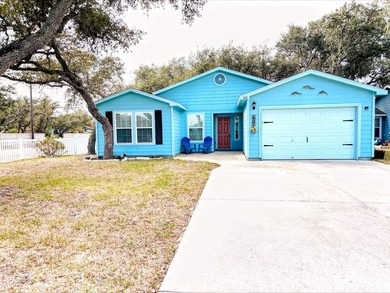 (private lake, pond, coastal) Home For Sale in Rockport Texas