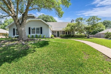 Lake Waco Home For Sale in Woodway Texas