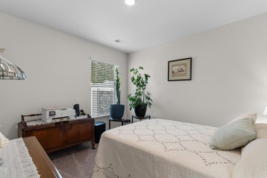 Welcome to this meticulously maintained 3-bedroom, 2-bath home - photo 19