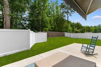 Welcome to this meticulously maintained 3-bedroom, 2-bath home - photo 27
