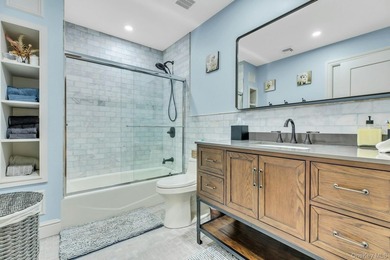 Amazing 5700sf Newly Redone All Brick Mansion on Private Setting - photo 33