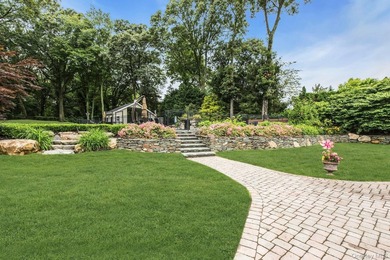 Amazing 5700sf Newly Redone All Brick Mansion on Private Setting - photo 45