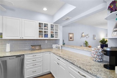 Absolutely Beautiful, 2 Bed/2 Bath, 1300 SqFt, Updated Condo in - photo 19