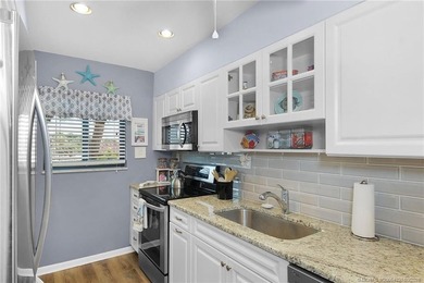 Absolutely Beautiful, 2 Bed/2 Bath, 1300 SqFt, Updated Condo in - photo 21