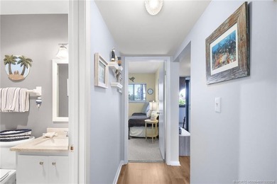 Absolutely Beautiful, 2 Bed/2 Bath, 1300 SqFt, Updated Condo in - photo 26