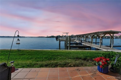 (private lake, pond, creek) Condo For Sale in Crystal River Florida