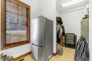 Seller to include $50,000 Active Membership with acceptable - photo 34