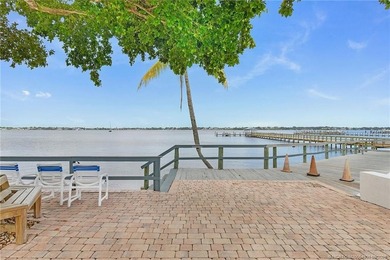 Absolutely Beautiful, 2 Bed/2 Bath, 1300 SqFt, Updated Condo in - photo 44