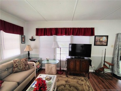 Great remodeled 2 bedroom 2 bath home. Pass thru from kitchen to - photo 15