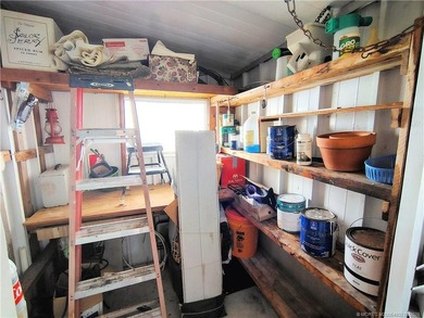 Great remodeled 2 bedroom 2 bath home. Pass thru from kitchen to - photo 35