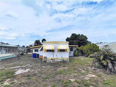 Great remodeled 2 bedroom 2 bath home. Pass thru from kitchen to - photo 37