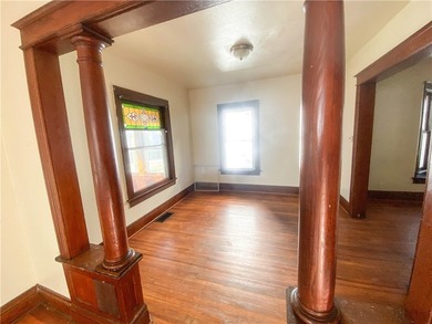 Spacious colonial located in the heart of the City of Rochester! - photo 5
