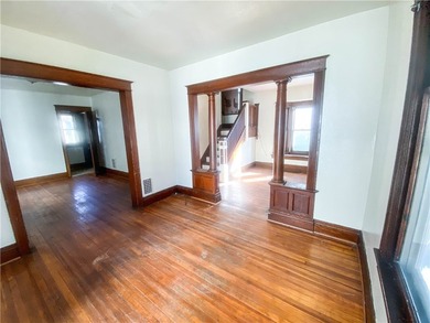 Spacious colonial located in the heart of the City of Rochester! - photo 7