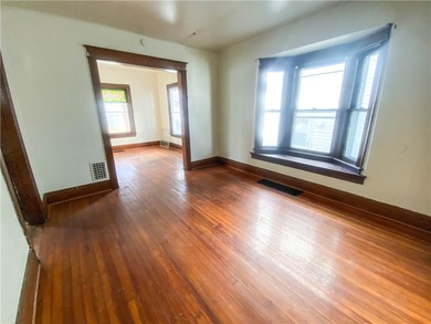 Spacious colonial located in the heart of the City of Rochester! - photo 9