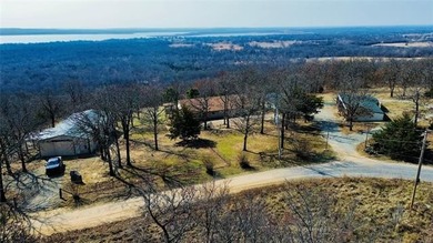 Experience the perfect blend of country privacy and lake living - photo 4