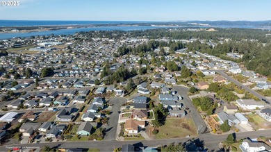 Ocean and bay views welcome you to this beautifully cared-for - photo 4