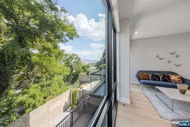 This truly unique, ultra high-end newer construction smart home - photo 13