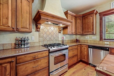 Stunning McCall Condo in Unbeatable Location -Nestled just 1/4 - photo 15