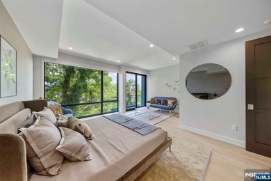 This truly unique, ultra high-end newer construction smart home - photo 15