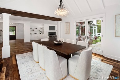 Beautifully updated 4/5 bedroom 4 1/2 bath residence offering a - photo 17