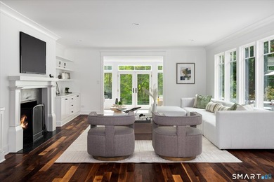 Beautifully updated 4/5 bedroom 4 1/2 bath residence offering a - photo 21