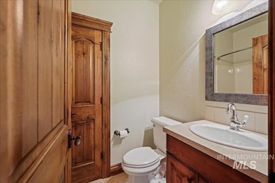 Stunning McCall Condo in Unbeatable Location -Nestled just 1/4 - photo 34