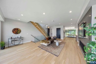 This truly unique, ultra high-end newer construction smart home - photo 37